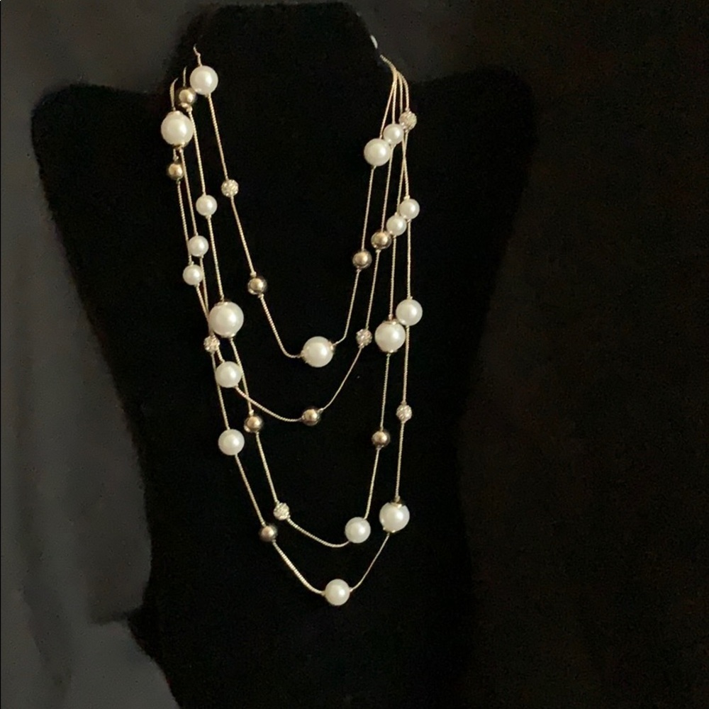 Ann Taylor white/golden necklace